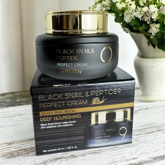 NWOT FARM STAY - BLACK SNAIL & PEPTIDE9 - PERFECT CREAM - Picture 1 of 4
